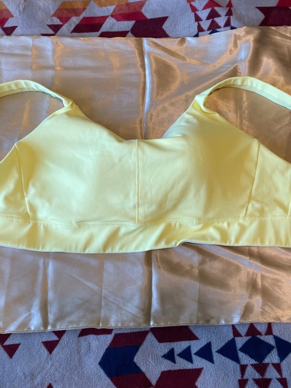 Oiselle Queen Bra in Golden, 36DD. Like new!